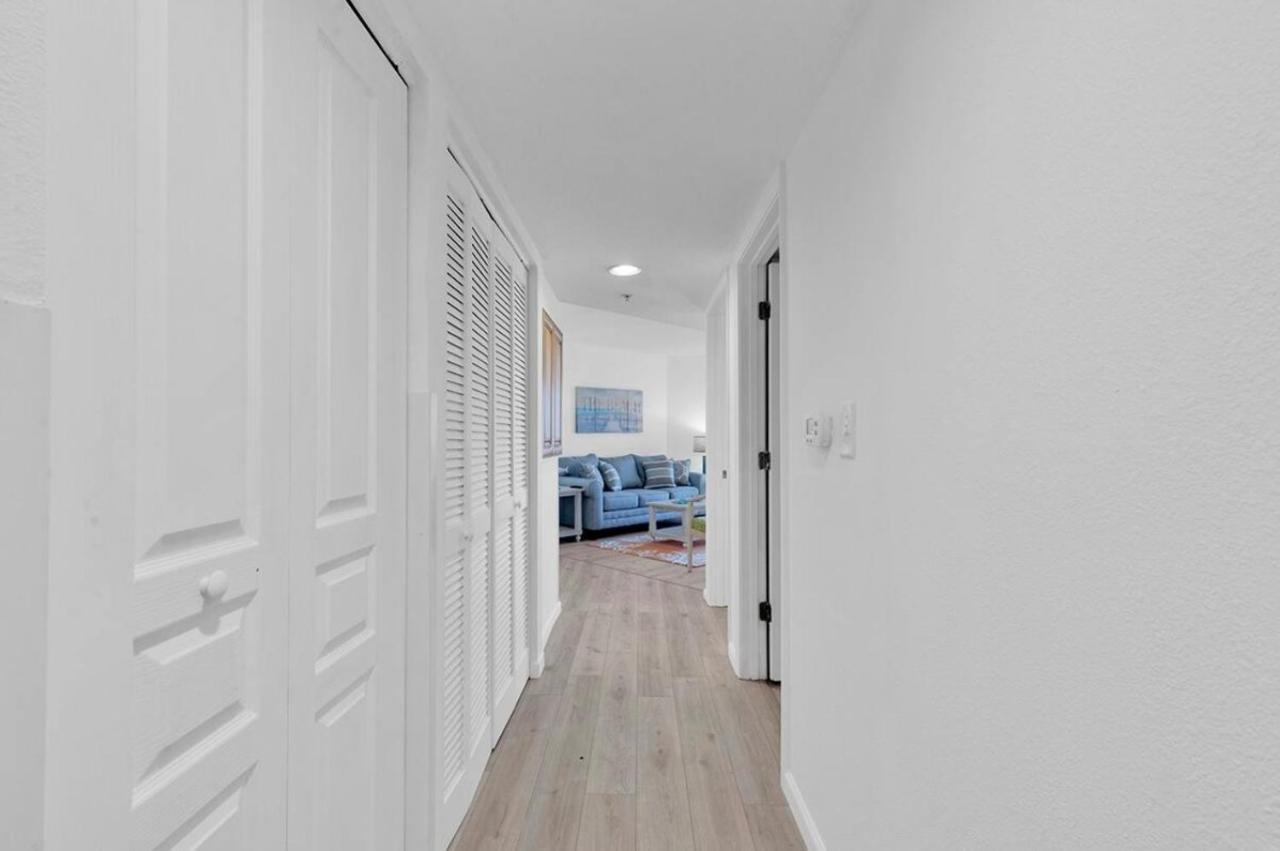 Beachfront, Spacious King Suite With Resort Access, Free Parking! Myrtle Beach Exterior foto