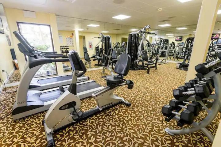 Beachfront, Spacious King Suite With Resort Access, Free Parking! Myrtle Beach Exterior foto